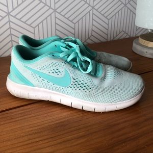 Nike Free Runs Teal